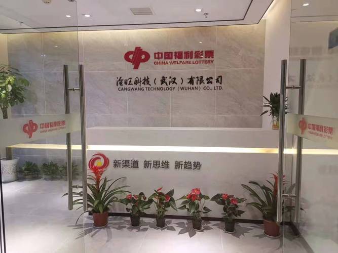 技術(shù)服務(wù)與品牌塑造 廣告、設(shè)計(jì)與策劃的協(xié)同之道